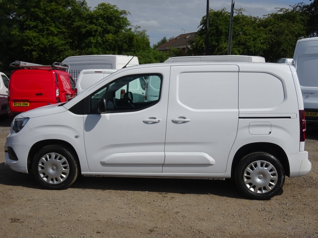 Vauxhall Combo Crg L2h1 2300 1.5 Tb D 100Ps Prime White #7