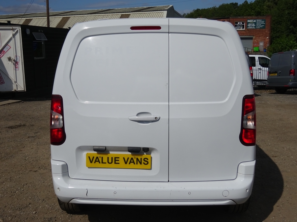 Vauxhall Combo Crg L2h1 2300 1.5 Tb D 100Ps Prime White #13