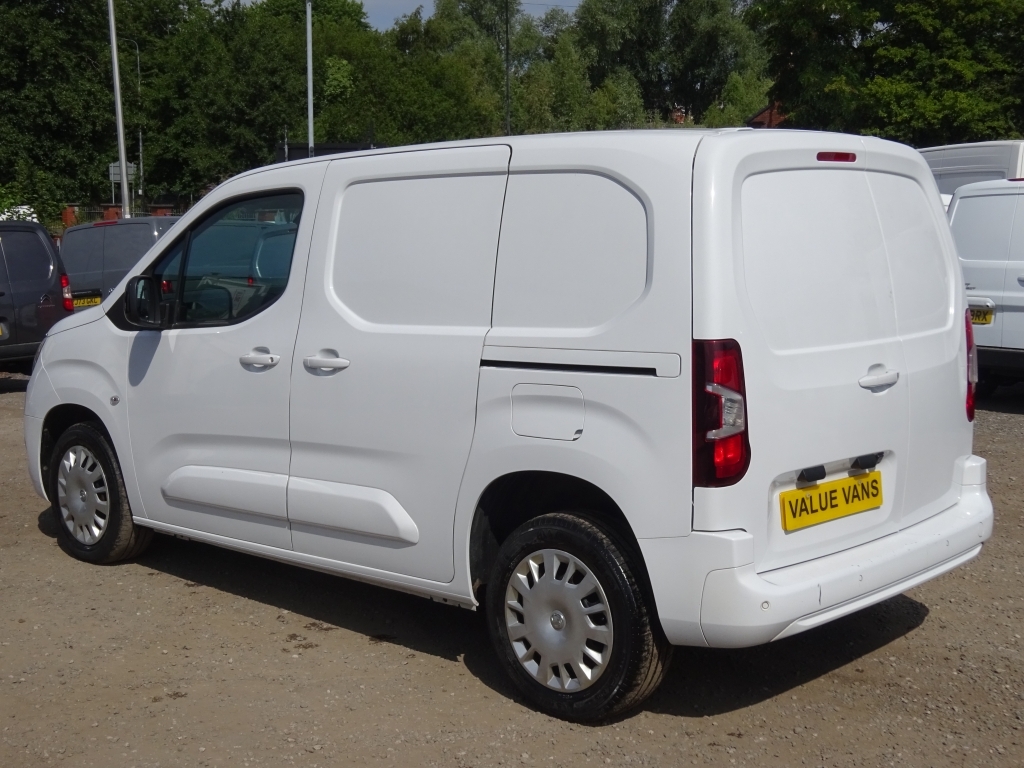 Vauxhall Combo Crg L2h1 2300 1.5 Tb D 100Ps Prime White #12