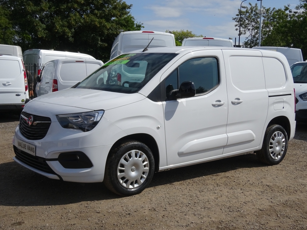 Vauxhall Combo Cargo Pro L1 White #5