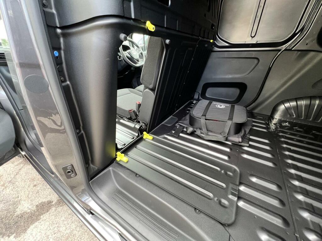 Vauxhall Combo-e Life 2024 74 52Kwh  #24