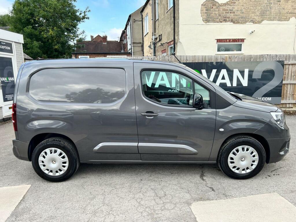 Vauxhall Combo-e Life 2024 74 52Kwh  #12