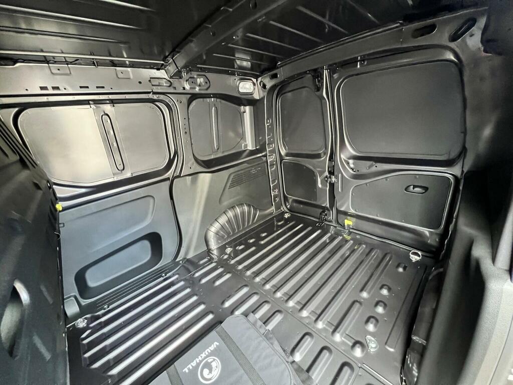Vauxhall Combo-e Life Panel Van 2300 50Kwh Pro L1 7.4Kw Charge Grey #5