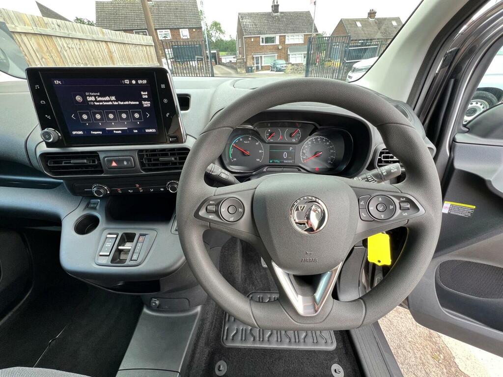 Vauxhall Combo-e Life 2024 74 52Kwh  #28