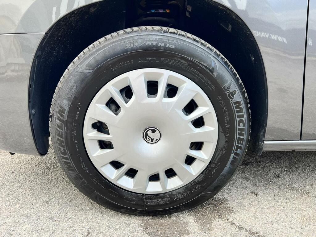 Vauxhall Combo-e Life 2024 74 52Kwh  #49