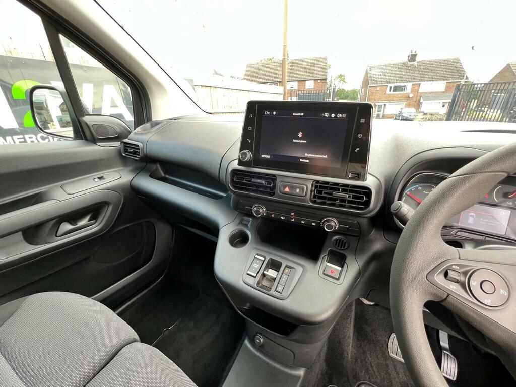 Vauxhall Combo-e Life 2024 74 52Kwh  #26