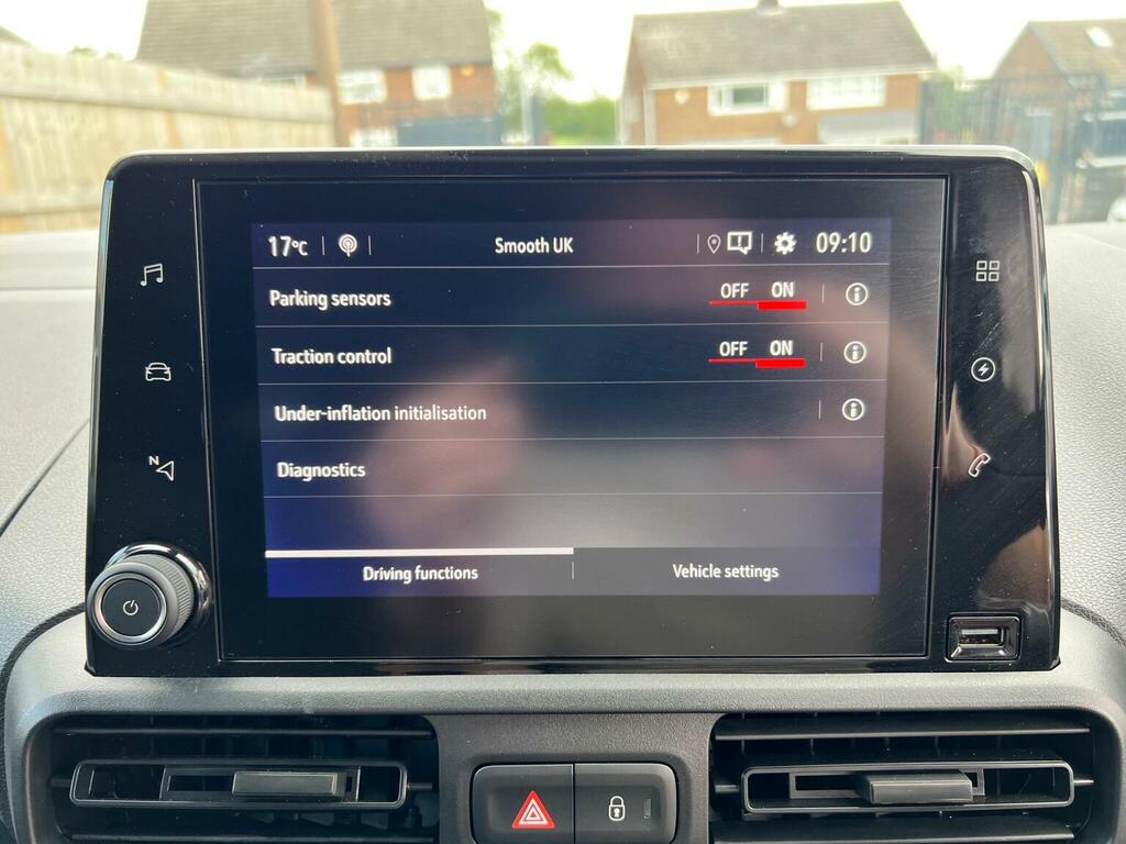 Vauxhall Combo-e Life 2024 74 52Kwh  #36