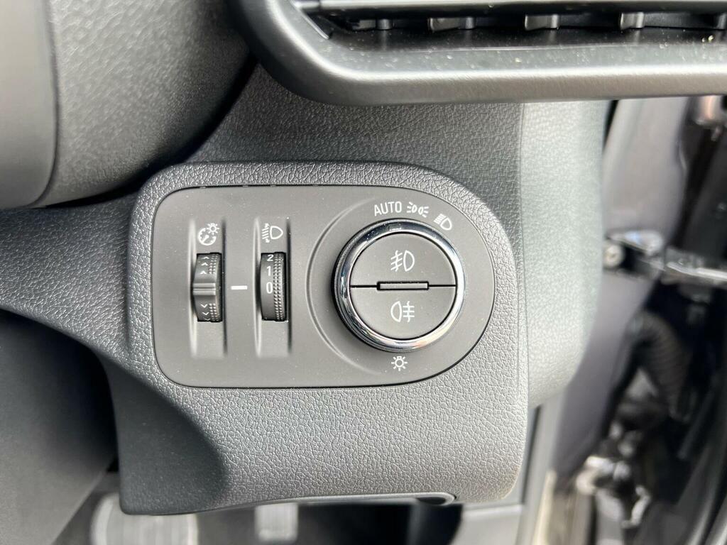 Vauxhall Combo-e Life 2024 74 52Kwh  #31