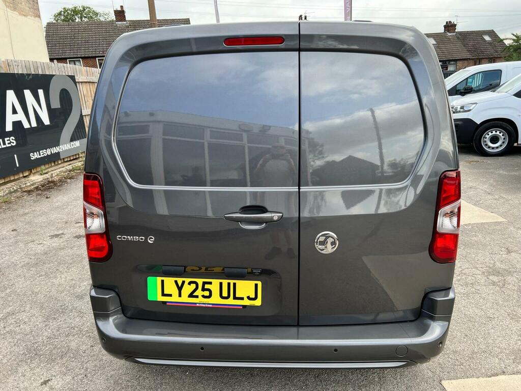 Vauxhall Combo-e Life 2024 74 52Kwh  #7