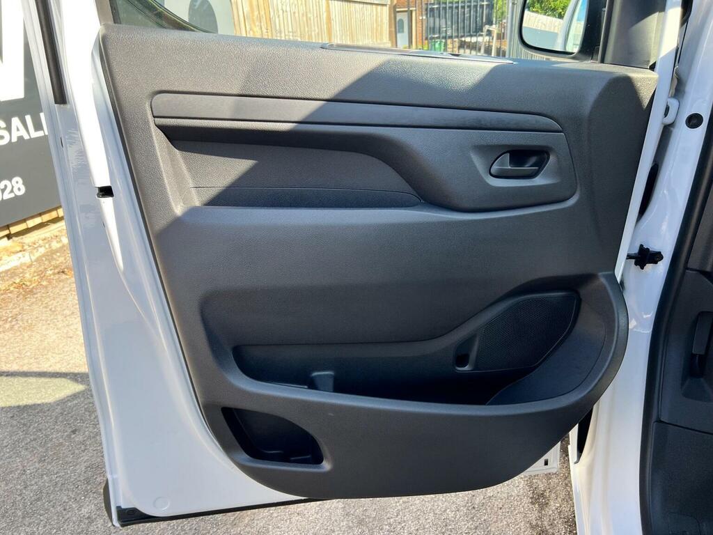 Peugeot E-Expert Panel Van E 1000 75Kwh Professional Long Panel Van #37