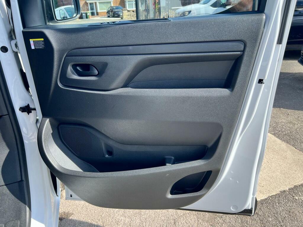 Peugeot E-Expert E 1000 75Kwh Professional Premium Standard Panel White #39