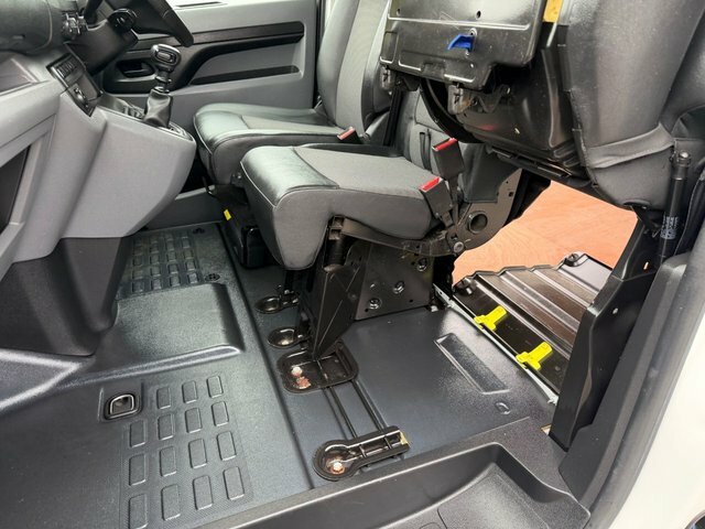 Vauxhall Vivaro Turbo D 2900 Sportive DY69ZGS White #6