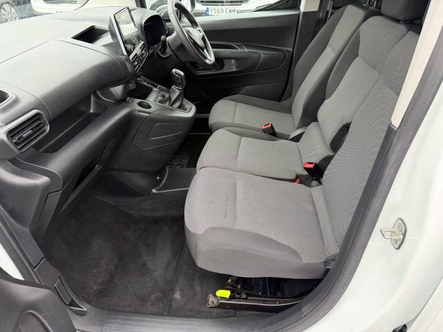 Vauxhall Combo Turbo D 2300 Sportive White #6