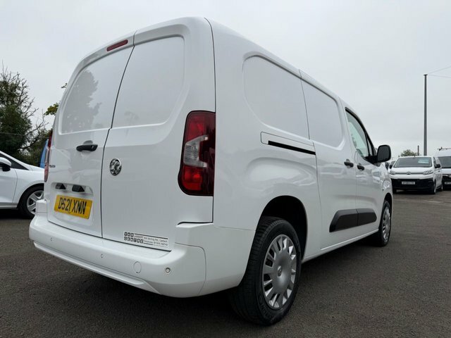 Vauxhall Combo Turbo D 2300 Sportive White #2