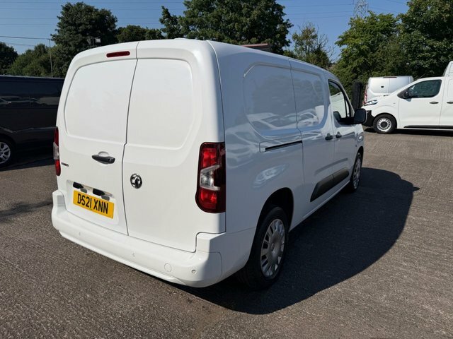 Vauxhall Combo Turbo D 2300 Sportive White #2
