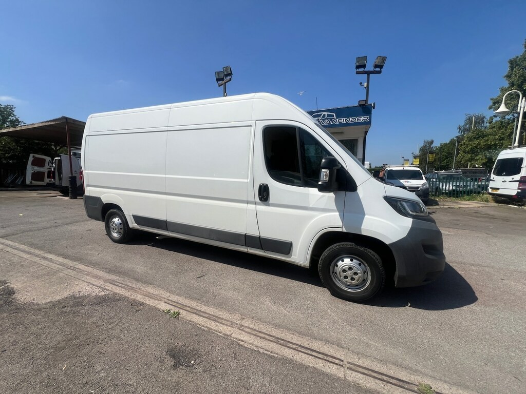Peugeot Boxer 2.2 Hdi H2 Professional Van 130Ps White