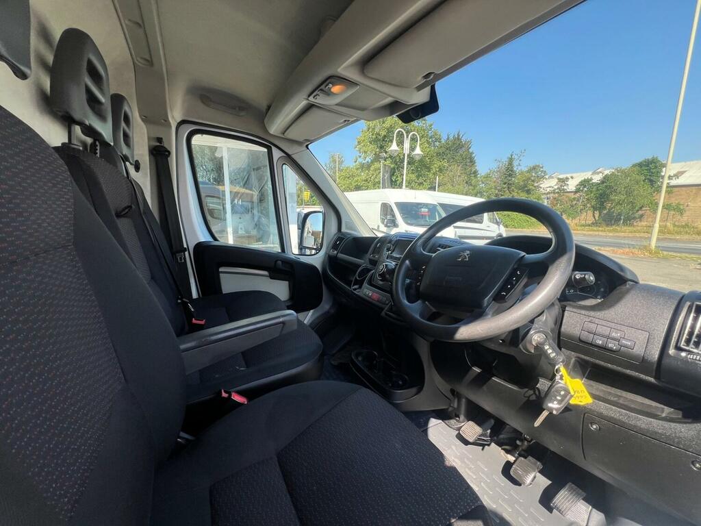 Peugeot Boxer 2.2L Null White #12