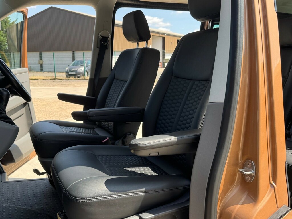 Volkswagen Transporter 2.0 Tdi 150 Highline Kombi Van Dsg Grey #29