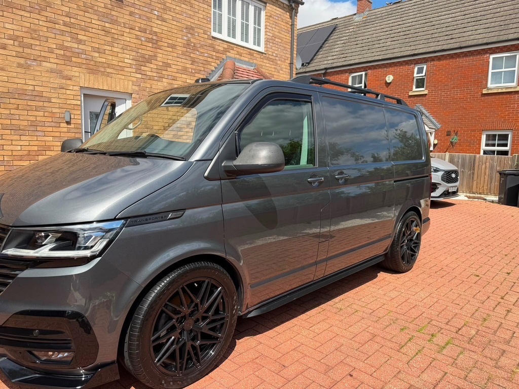 Volkswagen Transporter 2.0 Tdi T30 Highline Dsg Fwd Swb Euro 6 Ss EX72LHE Grey #2