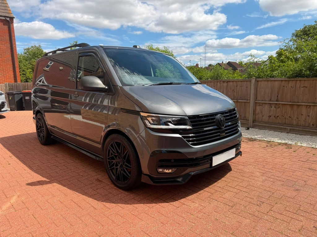 Volkswagen Transporter 2.0 Tdi T30 Highline Dsg Fwd Swb Euro 6 Ss EX72LHE Grey #3