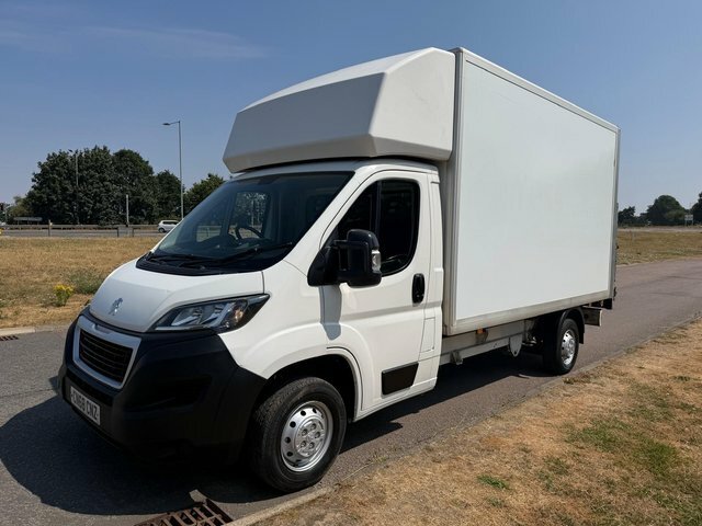 Peugeot Boxer 2.0 Bluehdi 335 Built For Business Luton Diese White #2