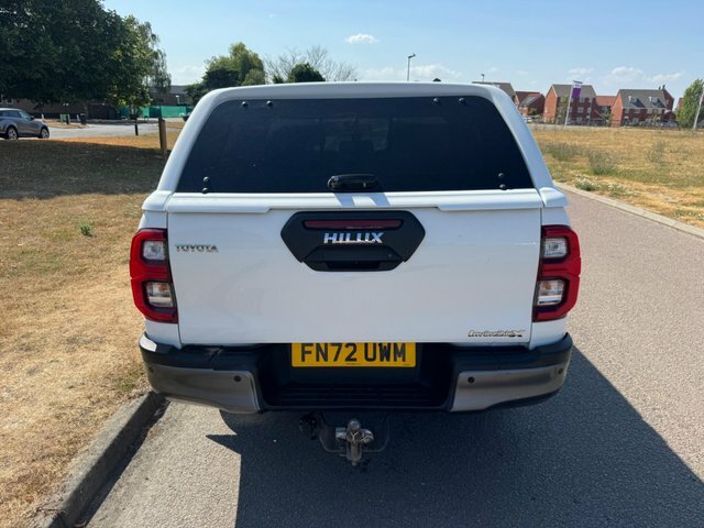 Toyota HILUX 2.8 D-4d Invincible X 4Wd Euro 6 S S White #6