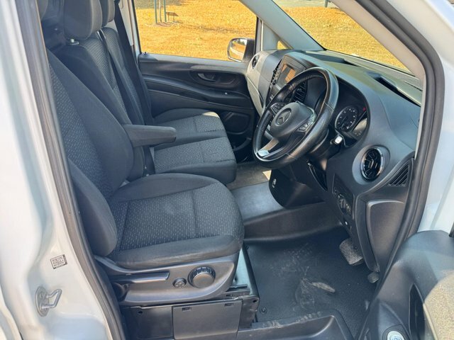 Mercedes-Benz Vito Premium Silver #11