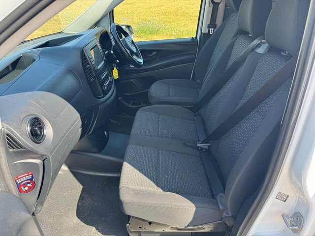 Mercedes-Benz Vito Premium Silver #17