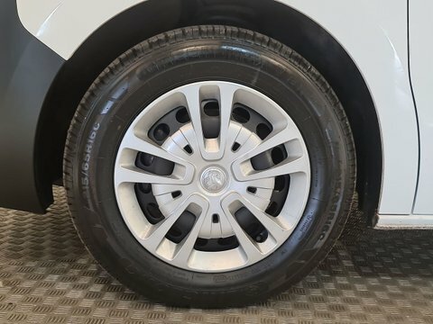 Vauxhall Vivaro 1.5 Turbo D MC24LZH #4