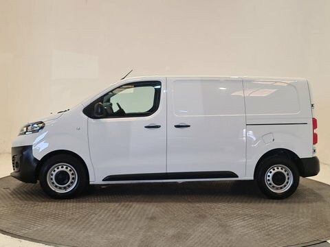 Vauxhall Vivaro 2.0 Turbo D DP23NUW #4