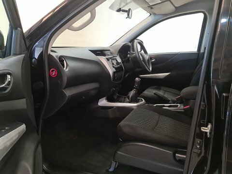 Nissan Navara 2.3 Dci Acenta  #5