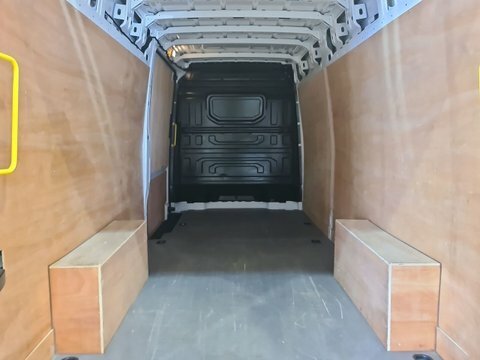 Volkswagen Crafter Startline White #11