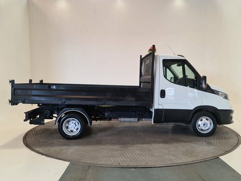   Dropside White #8