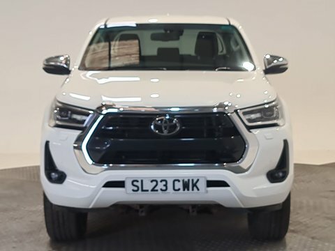Toyota HILUX 2.8 D-4d Invincible #2