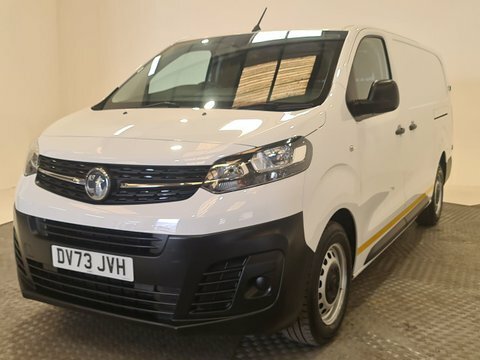 Vauxhall Vivaro 2.0 Turbo D DV73JVH #2