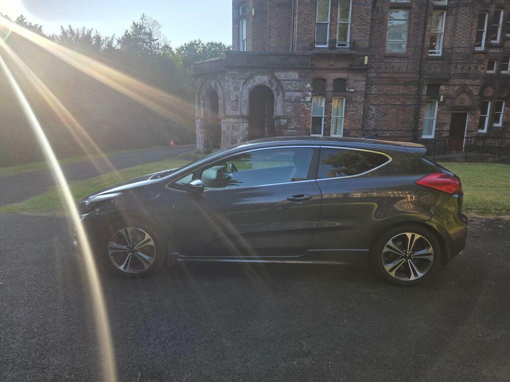 Kia Proceed 2 White #8