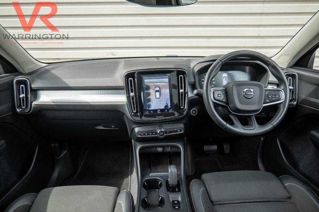 Volvo XC40 1.5L Momentum Pro Grey #2
