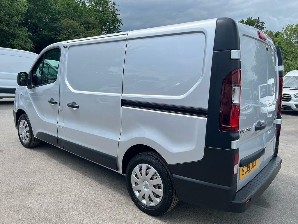 Renault Trafic 1.6 Dci 27 Business Panel Van Sw SC19JCV Silver #5