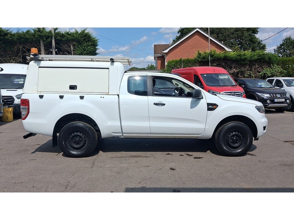 Ford Ranger 2.2 Tdci XL Pickup Double Cab 4W YJ66XCZ White #5
