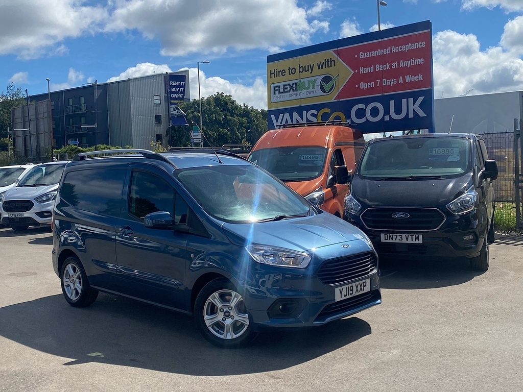 Ford Transit Courier Ecoboost Limited Blue
