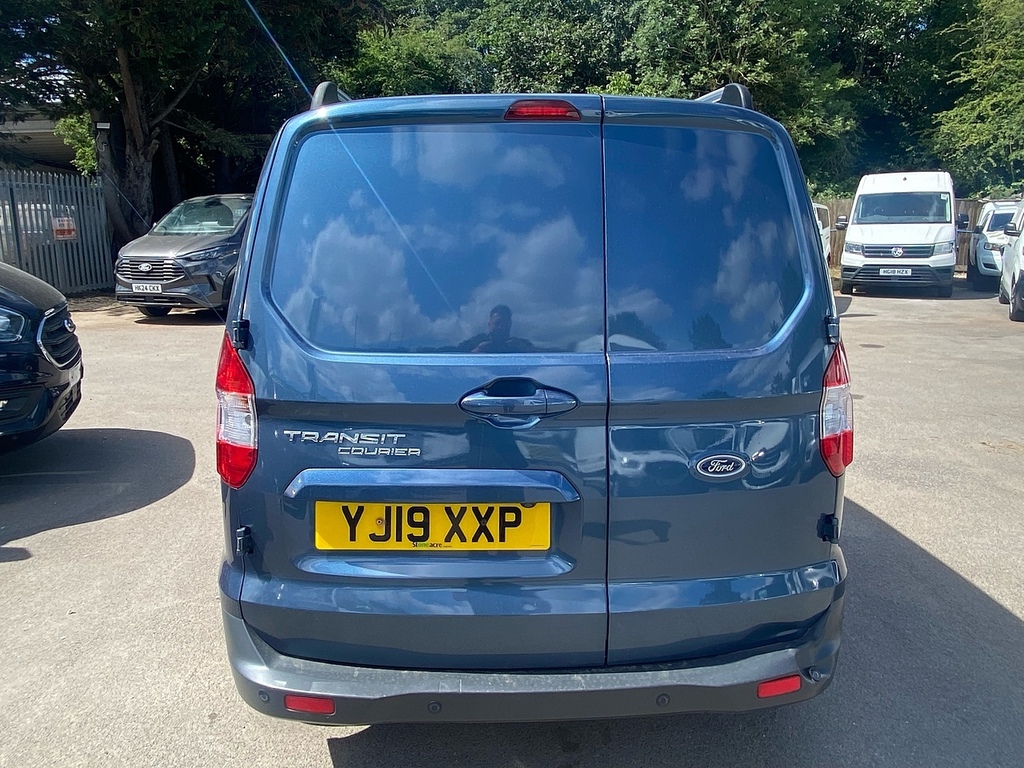 Ford Transit Courier Ecoboost Limited YJ19XXP Blue #6