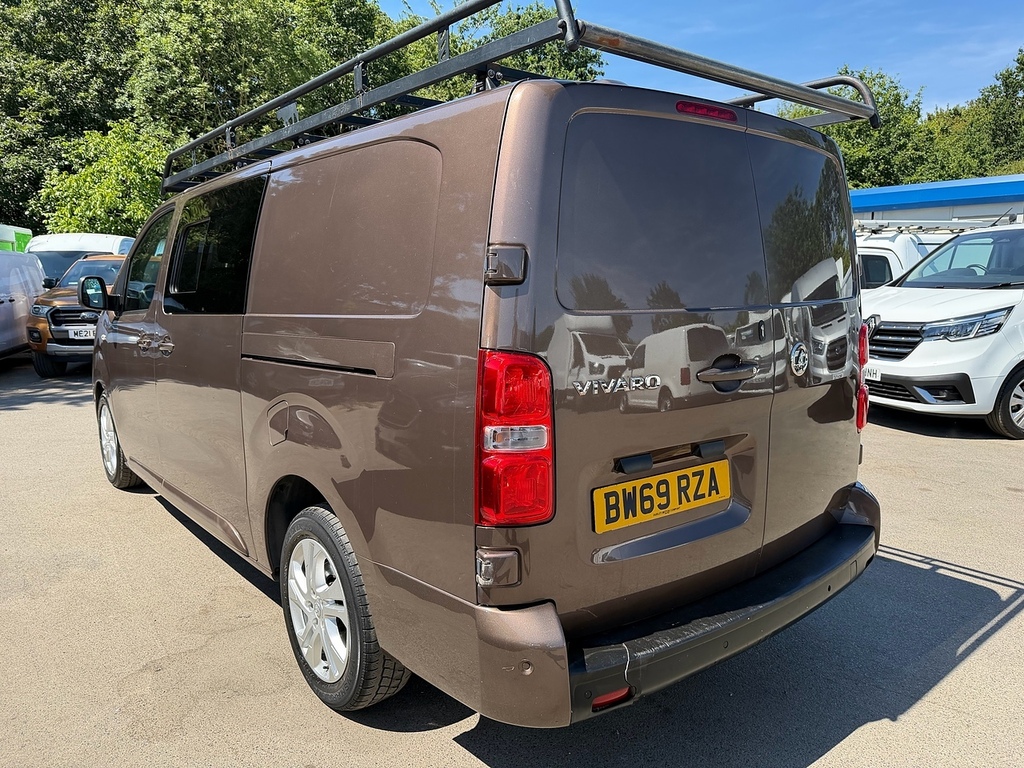 Vauxhall Vivaro 2.0 Turbo D 3100 Elite Crew Van Double Cab Die BW69RZA Brown #5