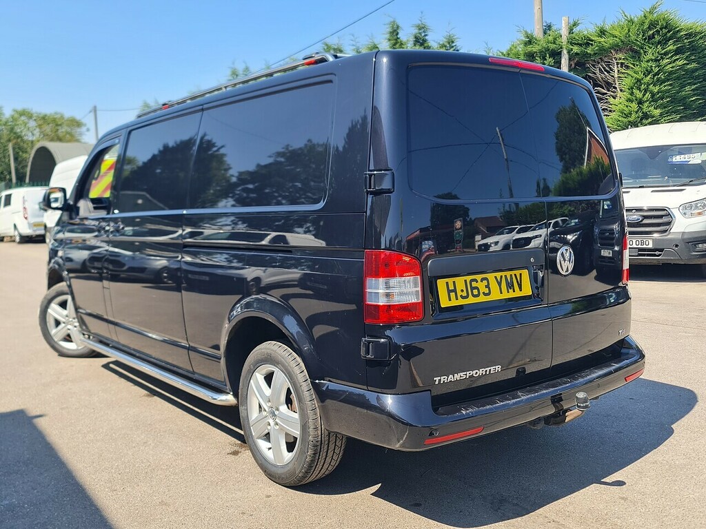 Volkswagen Transporter 2.0 Bitdi T30 Highline Panel Van Dsg L1 Black #5