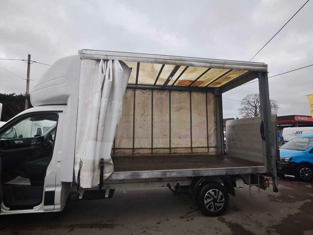 Volkswagen Crafter 2.0 Tdi Cr35 Startline Flat Frame Chassis Cab White #5