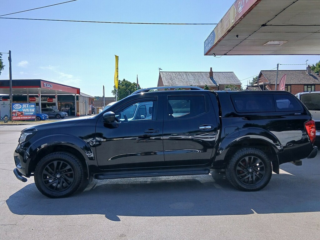 Nissan Navara 2.3 Dci Tekna Pickup Double Cab Black #5