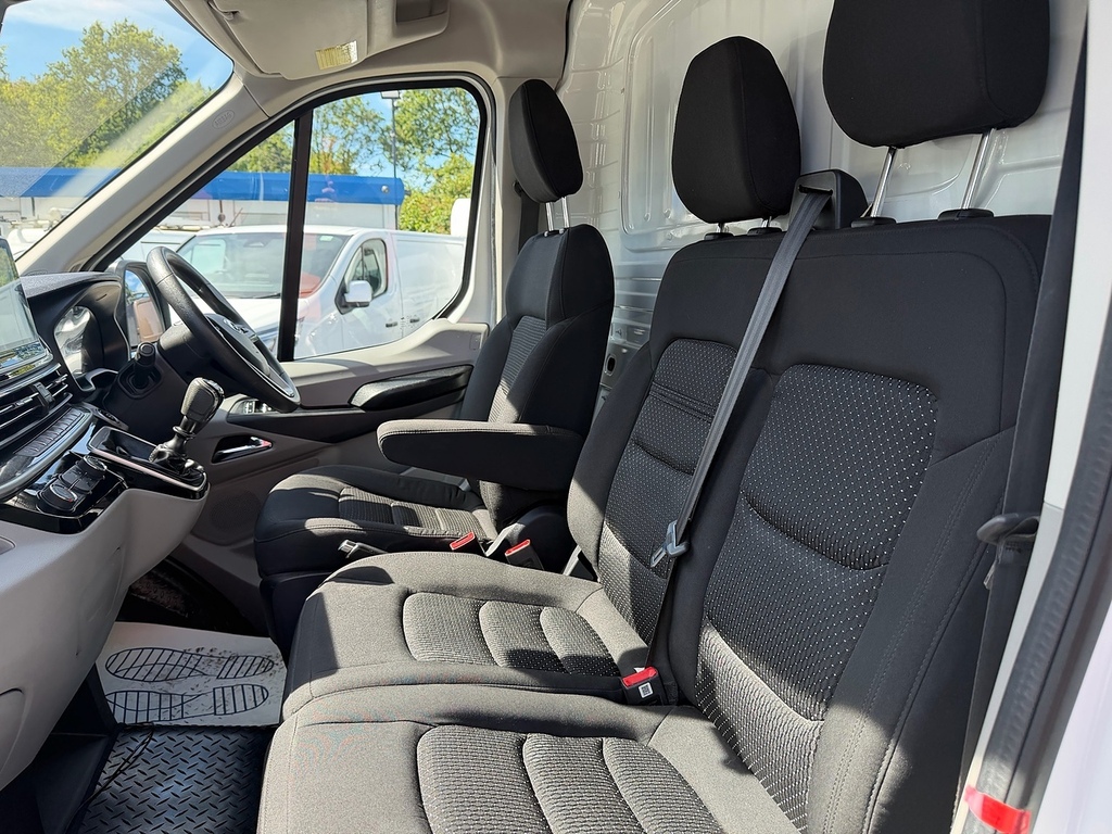 Maxus Deliver 9 2L Null White #11