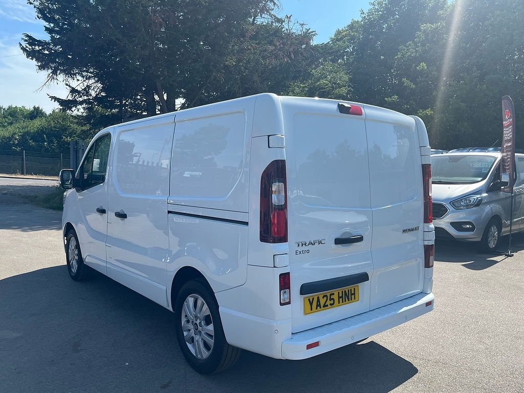 Renault Trafic 2.0 Dci Blue Sl30 Extra Panel Van White #5
