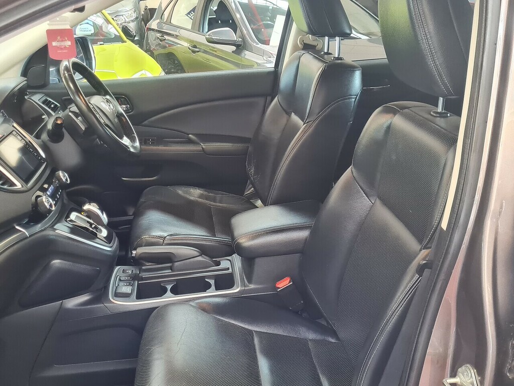 Honda Cr-V Automatic White #18