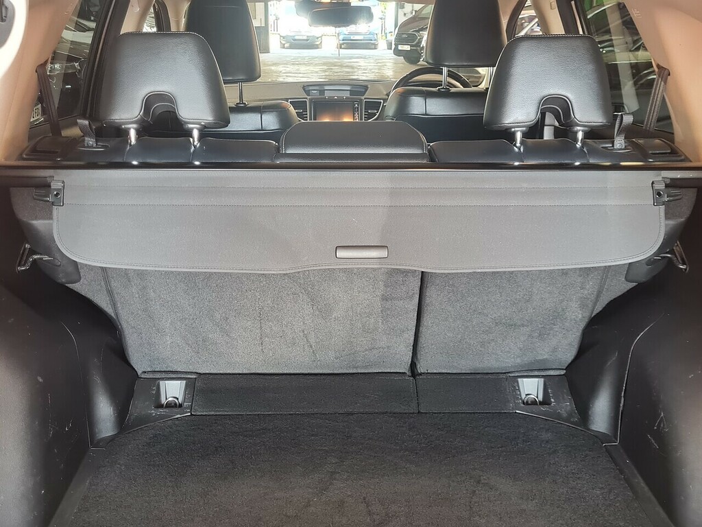 Honda Cr-V Automatic White #10