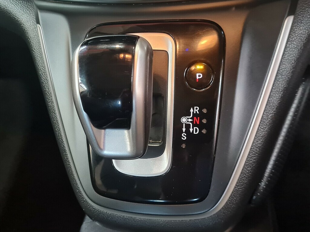 Honda Cr-V Automatic White #28
